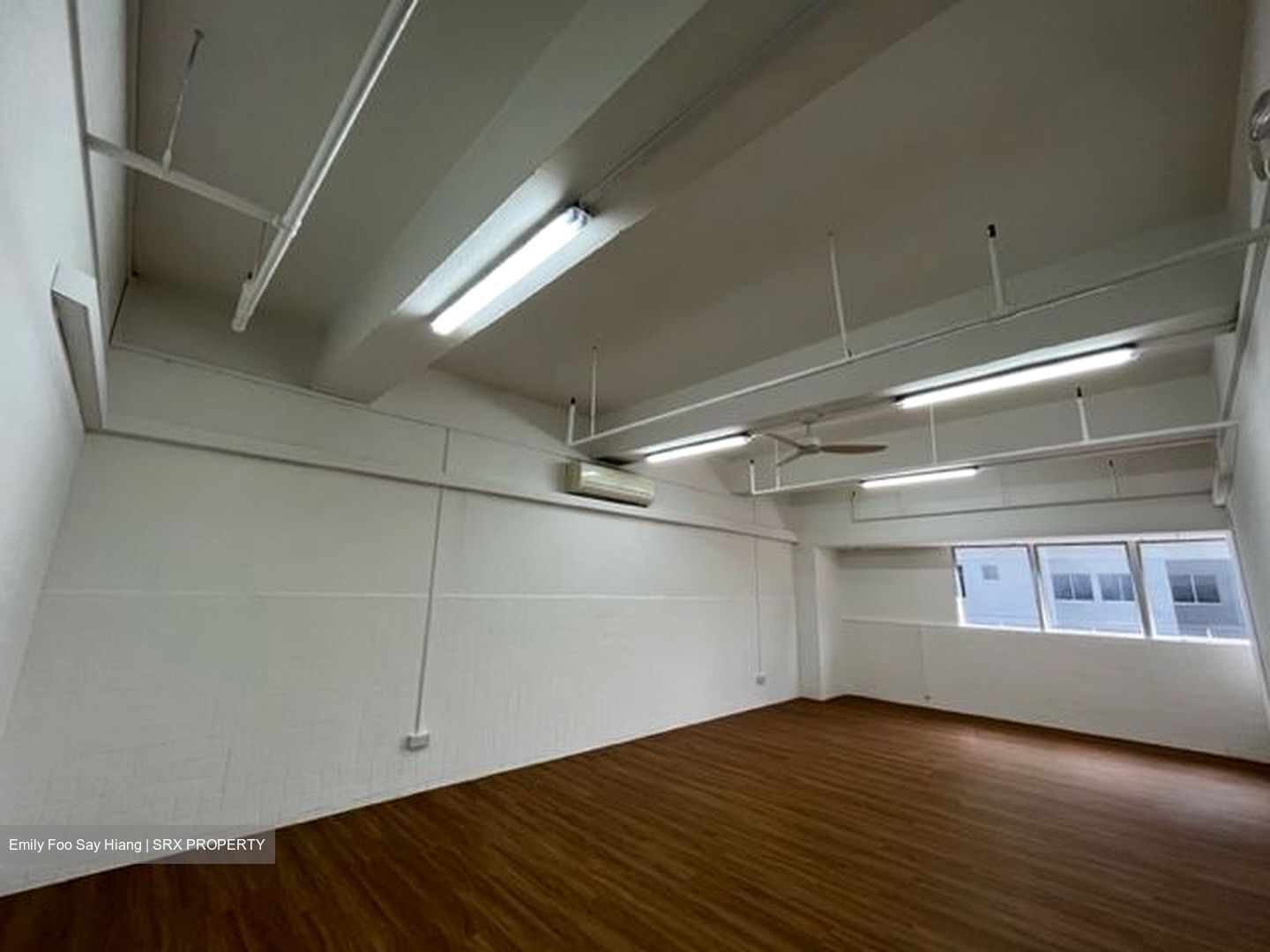 Yi Guang Factory Building (D14), Office #635483531